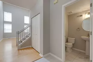 708 Valley View Ct, Aurora, IL 60502 - Photo 14