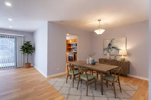 49 Stanton Ct, Schaumburg, IL 60193 - Photo 4