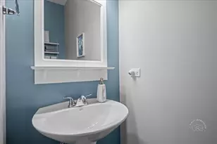 2263 Shiloh Dr, Aurora, IL 60503 - Photo 14