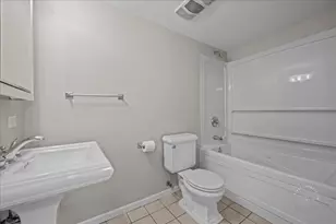 2263 Shiloh Dr, Aurora, IL 60503 - Photo 24