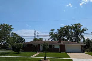 381 W Millers Rd, Des Plaines, IL 60016 - Photo 1