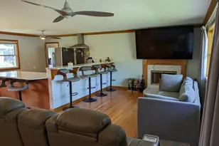 381 W Millers Rd, Des Plaines, IL 60016 - Photo 2