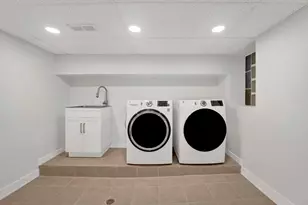 1910 W George St, Chicago, IL 60657 - Photo 38