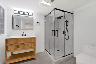 1910 W George Street, Chicago, IL 60657 - Photo 36