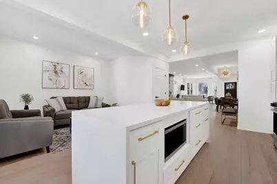 1910 W George Street, Chicago, IL 60657 - Photo 16