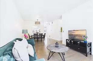 764 Cherry Creek Dr, Grayslake, IL 60030 - Photo 6