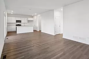 6562 Walnut Dr, Wonder Lake, IL 60097 - Photo 4