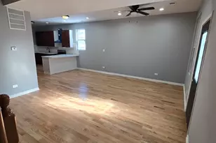 628 E 92nd Pl, Chicago, IL 60619 - Photo 2