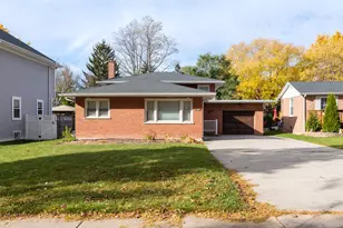 114 N Forest Ave, Palatine, IL 60074 - Photo 1