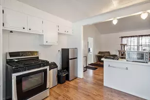 709 Clayton St, Cherry Valley, IL 61016 - Photo 8