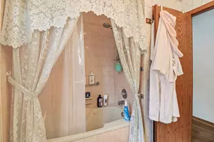 2312 High Point Dr, Lindenhurst, IL 60046 - Photo 16