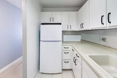 1122 N Clark Street #3705, Chicago, IL 60610 - Photo 14