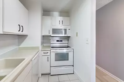 1122 N Clark Street #3705, Chicago, IL 60610 - Photo 12