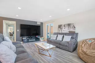 9800 S Karlov Ave, Oak Lawn, IL 60453 - Photo 2