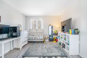 9800 S Karlov Ave, Oak Lawn, IL 60453 - Photo 12