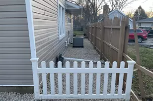 519 N Waukegan Rd, Lake Bluff, IL 60044 - Photo 4