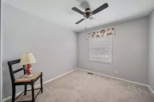 2547 College Hill Cir, Schaumburg, IL 60173 - Photo 18