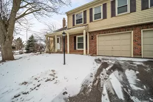 2547 College Hill Cir, Schaumburg, IL 60173 - Photo 1