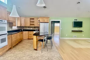 111 Oak St, Dalzell, IL 61320 - Photo 10