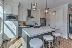 [Address not provided], Elmhurst, IL 60126 - Photo 2