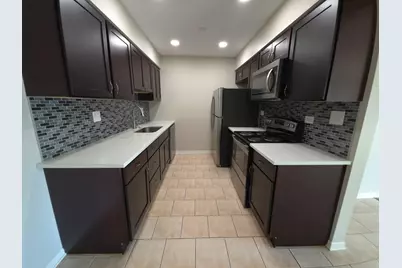 1667 Kiowa Circle #204, Naperville, IL 60565 - Photo 4