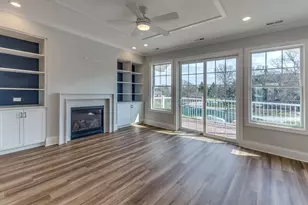 [Address not provided], Elmhurst, IL 60126 - Photo 8