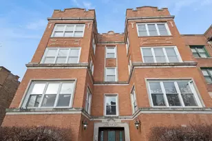 840 E 52nd St, Chicago, IL 60615 - Photo 1