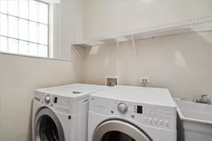 840 E 52nd St, Chicago, IL 60615 - Photo 18