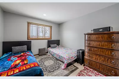 8821 W 100th St Street, Palos Hills, IL 60465 - Photo 16