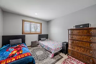 8821 W 100th St St, Palos Hills, IL 60465 - Photo 16