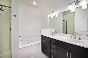 [Address not provided], Elmhurst, IL 60126 - Photo 10