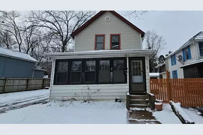 520 N County Street, Waukegan, IL 60085 - Photo 1