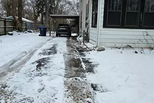 520 N County St, Waukegan, IL 60085 - Photo 2