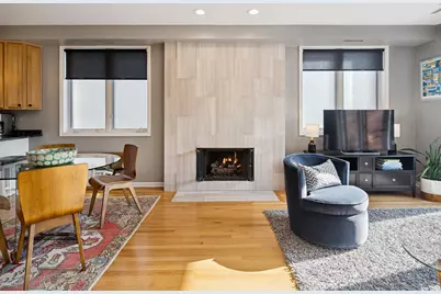 1728 W Roscoe Avenue #3E, Chicago, IL 60657 - Photo 2