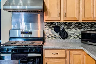 811 Beech Dr, Bolingbrook, IL 60440 - Photo 8