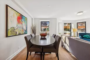 1024 W Byron St, Chicago, IL 60613 - Photo 2