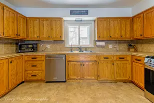 2300 Gaylord Rd, Joliet, IL 60435 - Photo 10