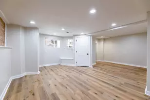 4241 S Calumet Ave, Chicago, IL 60653 - Photo 8