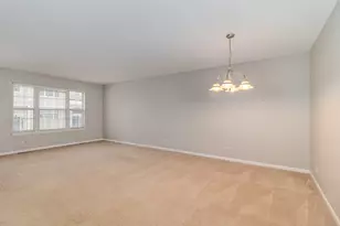 520 Lincoln Station Dr, Oswego, IL 60543 - Photo 4