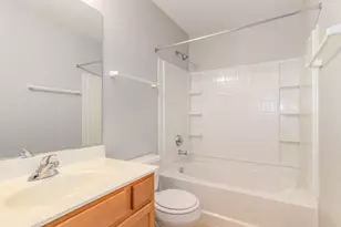 520 Lincoln Station Dr, Oswego, IL 60543 - Photo 18