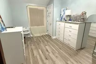 4061 W 58th St, Chicago, IL 60629 - Photo 6