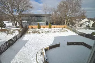 1146 E Tedy Ct, Round Lake Beach, IL 60073 - Photo 18