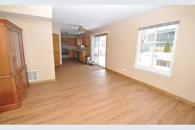 1146 E Tedy Court, Round Lake Beach, IL 60073 - Photo 8