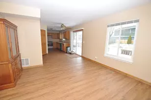 1146 E Tedy Ct, Round Lake Beach, IL 60073 - Photo 8