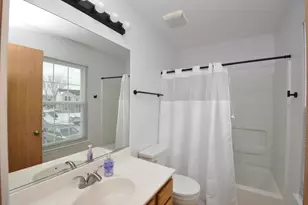 1146 E Tedy Ct, Round Lake Beach, IL 60073 - Photo 12