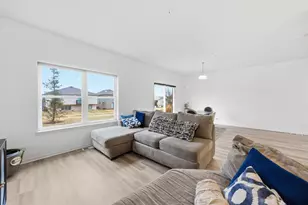 1010 Regent Dr, Matteson, IL 60443 - Photo 4