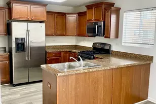 308 Niagara Dr, Volo, IL 60073 - Photo 6