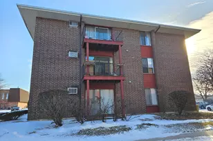 15820 Terrace Dr, Oak Forest, IL 60452 - Photo 1