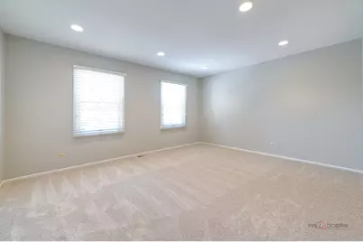 1380 Larchmont Drive, Buffalo Grove, IL 60089 - Photo 14