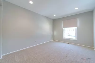 1380 Larchmont Drive, Buffalo Grove, IL 60089 - Photo 20